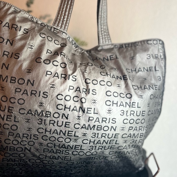 Authentic Chanel Silver Metallic 31 Rue Cambon Tote Bag - Picture 3 of 16